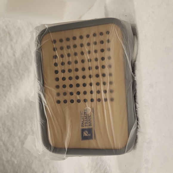 Temblor Wireless speaker and charger, gray ans bamboo - Picture 4 of 7